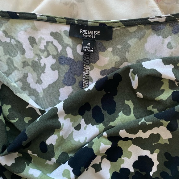 Army green dress - Picture 2 of 2